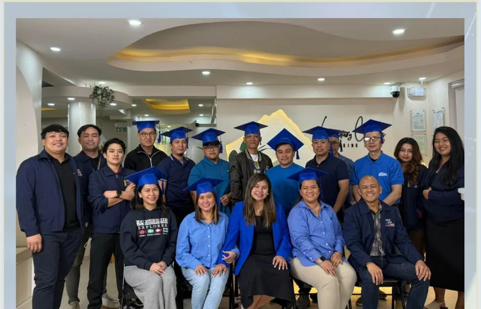 Official Batch 10 Weekday Class photo